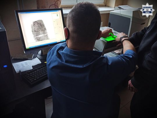 Rzucił koktajlem Mołotowa w samochód. 24-latek chciał zrobić na złość swojej byłej dziewczynie