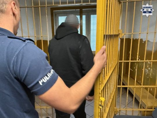 Sąd zakazał mu kontaktu z kobietą. On groził jej, że ją zabije i strzelał w dom sąsiadów
