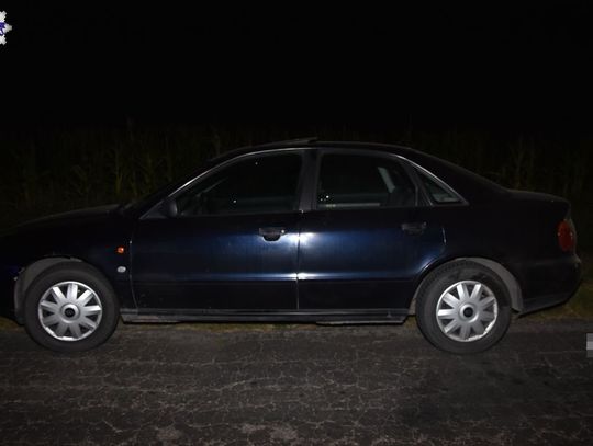 Samochód przejechał mężczyznę leżącego na drodze. Nie przeżył