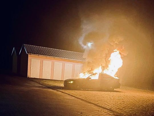 Sąsiedzi spalili mu BMW. Mężczyzna miał z nimi konflikt i tak się zemścili. Para została zatrzymana