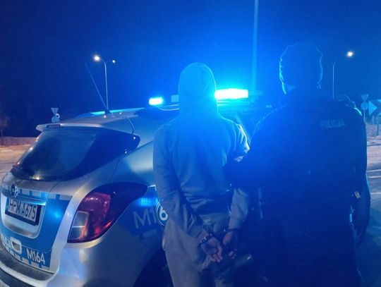 Sceny jak z GTA w Białymstoku. 15-latek w Mitsubishi uderzył w goniący go radiowóz