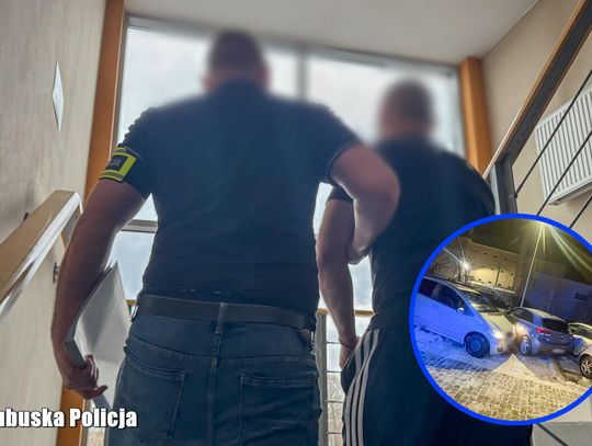 Ścigany 28-latek wyskoczył z jadącego auta, które uderzyło w zaparkowane samochody. Był po narkotykach