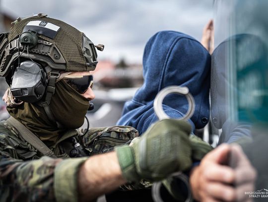 Ścigany czerwoną notą Interpolu zatrzymany w Medyce. Na koncie ma sprzedaż narkotyków dzieciom