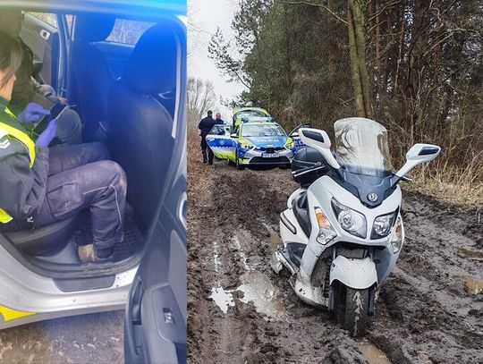 Ścigany motocyklista ugrzązł w błocie. Został zatrzymany przez policjantki