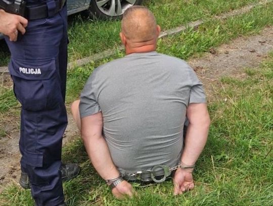 Ścigany trzema listami gończymi 53-latek namierzony po 12 latach ukrywania się przed policjantami