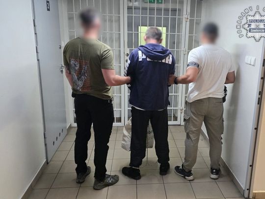 Ścigany Ukrainiec uciekł z Polski, ale wrócił. Policjanci odstawili go do więzienia