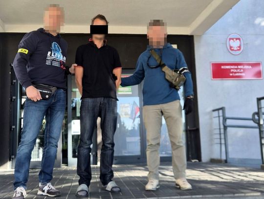 Seniorka oddała mu oszczędności życia. Policjanci dopadli oszusta na autostradzie