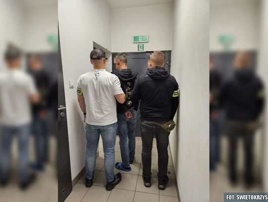 Seryjny włamywacz do taksówek zatrzymany. Dokonał 50 kradzieży na terenie całej Polski