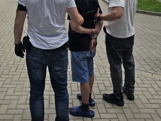 Siedział za włamania do piwnic, wyszedł i... włamał się do piwnicy. Został złapany przez mieszkańców