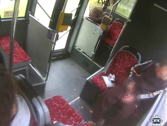 Skandaliczne zachowanie w autobusie. 35-latek "zaspokajał się" na oczach innych pasażerów