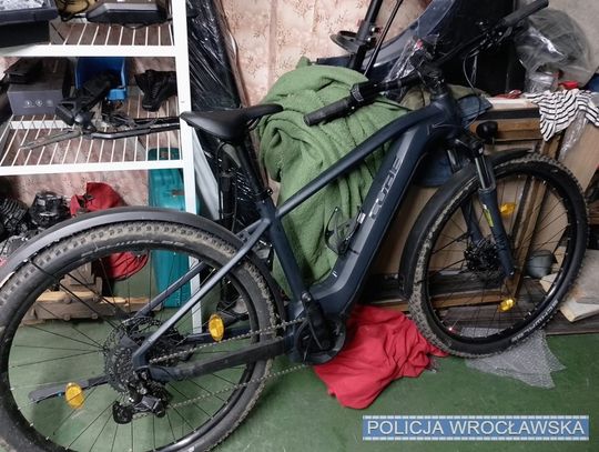 Skradzione w Niemczech rowery elektryczne trafiały do garażu 20-latka. Odpowie za paserstwo