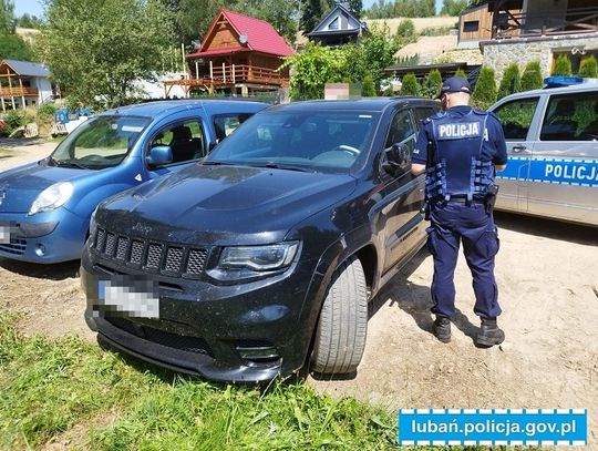 Skradziony w Berlinie jeep odnaleziony w Polsce. Policjanci odzyskali auto za pół miliona