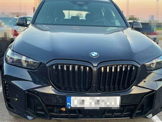 Służby odzyskały przywłaszczone BMW o wartości 400 tysięcy złotych. Auto było już na Litwie