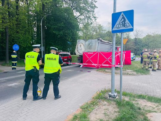 Śmiertelne potrącenie na przejeździe rowerowym. 39-letnia kobieta zginęła pod kołami ciężarówki