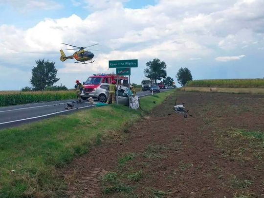 Śmiertelny finał zderzenia Forda z ciężarówką. Kierowca osobówki zginął na miejscu