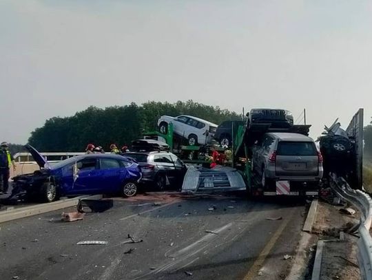 Śmiertelny wypadek na autostradzie A1. Droga zablokowana w obu kierunkach