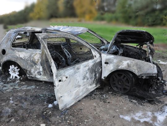 Spowodował kolizję, potem podpalił auto poszkodowanej kobiety. Był pijany i miał narkotyki