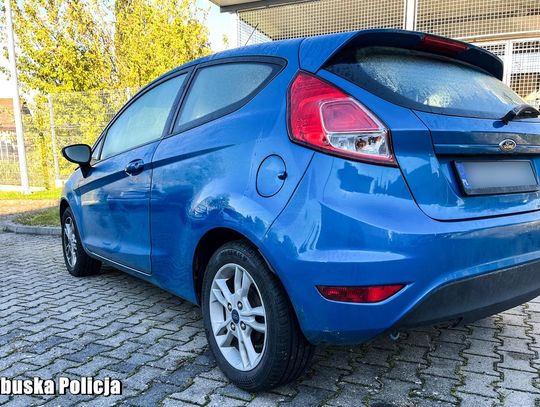 Sprzedał Forda, ale zostawił sobie kluczyk. Dwa dni później ukradł auto nowej właścicielce