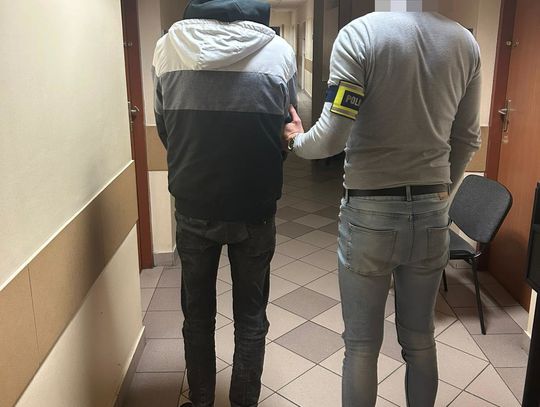 Sprzedawca wezwał policję do agresywnego klienta. Okazało się, że wcześniej sam go pobił