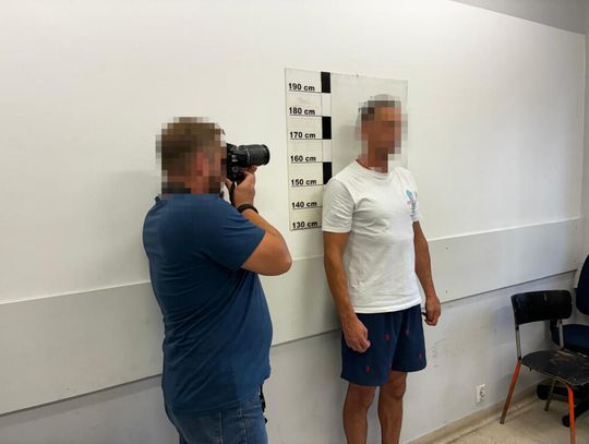 Stanął w obronie kolegi z pracy. Recydywista zaatakował go nożem i ciężko ranił