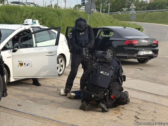 Sterroryzowali kolegę nożem, wywieźli do lasu i pobili. Obcokrajowcy zatrzymani po brutalnym ataku