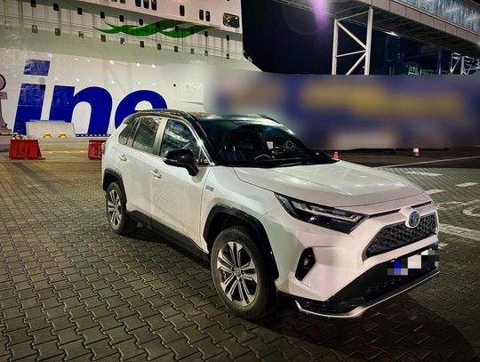 Straż graniczna odzyskała dwie kradziony toyoty. Paserzy wpadli chwilę po zjechaniu z promu Straż graniczna odzyskała dwie kradziony toyoty. Paserzy wpadli chwilę po zjechaniu z promu