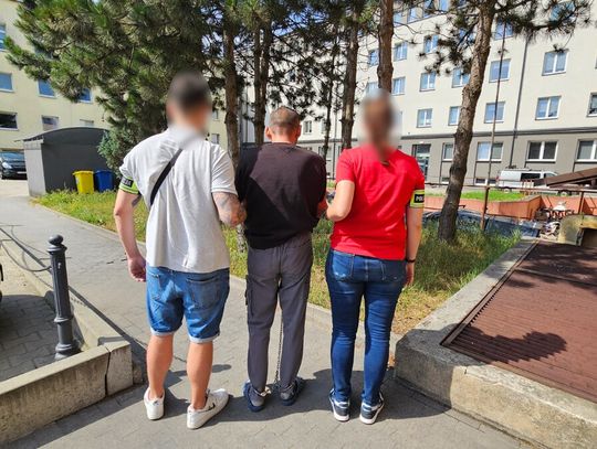 Strzelał z wiatrówki do kobiety, innej przyłożył nóż do brzucha. Agresor w rękach policji