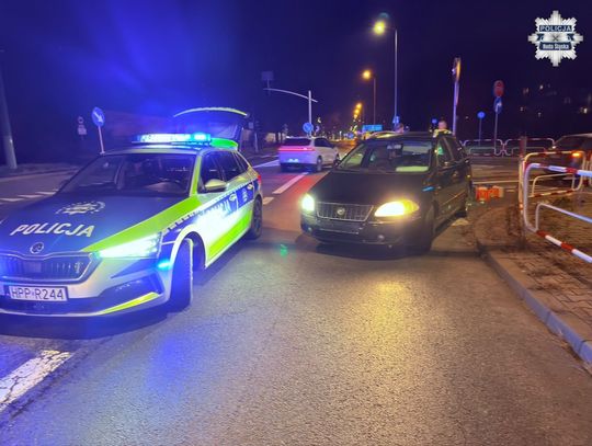 Świadek mówił, gdzie jadą. Policjanci dopadli fiata i zatrzymali seryjnych złodziei