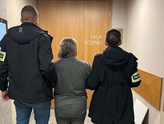 Szajka Romów oszukiwała ludzi. Policjanci zatrzymali dwie kobiety, jedna z nich została aresztowana