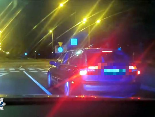 Szaleńcza ucieczka kierowcy Volvo. Pościg przez 50 km