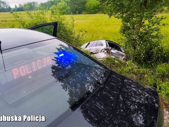 Szaleńcza ucieczka mercedesem. W aucie dwóch mężczyzn i narkotyki