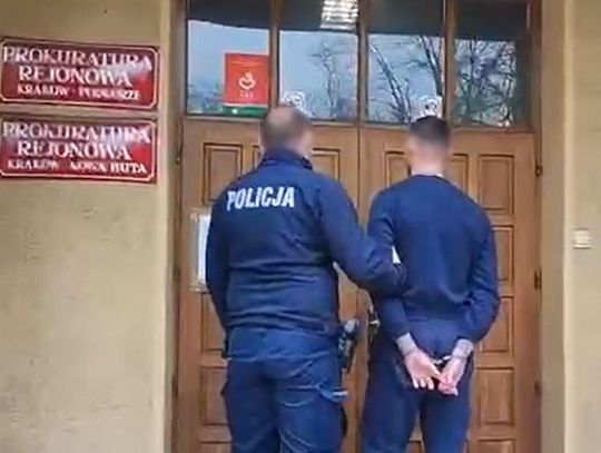 Szaleńczy rajd zakończony pożarem. 32-latek zniszczył auta za blisko 200 tysięcy złotych