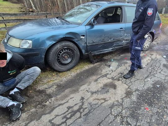 Szalona ucieczka passatem zakończona zderzeniem z radiowozem. Kierowca był pod wpływem alkoholu