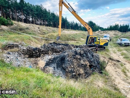 Szpiegowali policję, by chować toksyny. Szokujące kulisy zatrzymania samorządowców