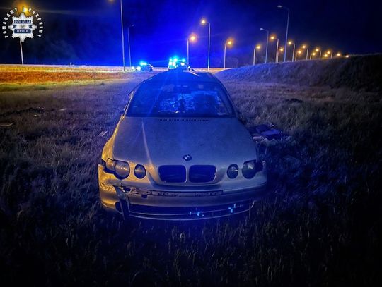 Szybka i pijana 19-latka rozbiła bmw w rowie. Jej koleżanki zostały ranne