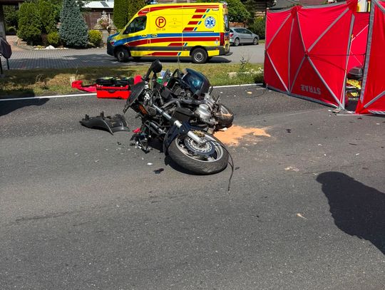 Tragedia na drodze krajowej. Motocyklista zginął po zderzeniu z samochodem osobowym