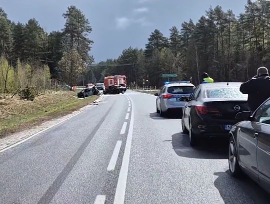 Tragedia na Mazurach. Samochody spłonęły po zderzeniu, obaj kierowcy zginęli