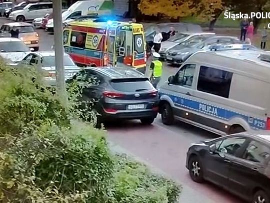 Tragedia na osiedlowej uliczce. 7-latek wbiegł pod auto, mimo reanimacji nie udało się go uratować