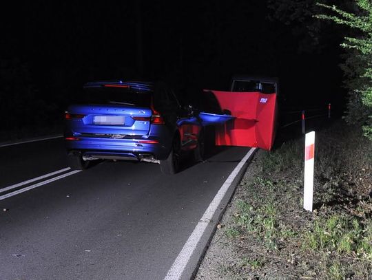 Tragiczna śmierć pieszego na nieoświetlonej drodze. Mężczyzna nie miał elementów odblaskowych