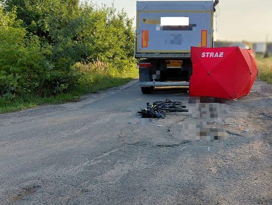 Tragiczne zderzenie ciężarówki z rowerzystką. Młoda kobieta zginęła na miejscu