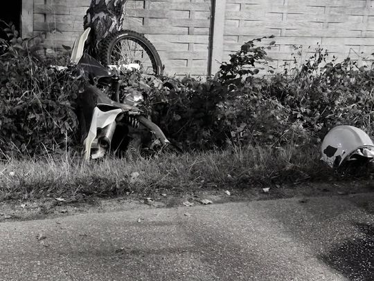 Tragiczny finał jazdy crossem. 16-latek zginął na miejscu po uderzeniu w drzewo