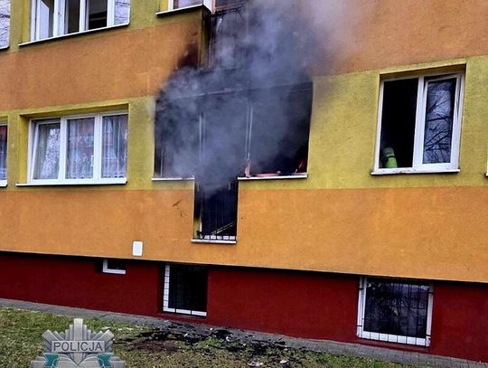 Tragiczny finał pożaru mieszkania. Po ugaszeniu ognia ratownicy znaleźli zwłoki mężczyzny