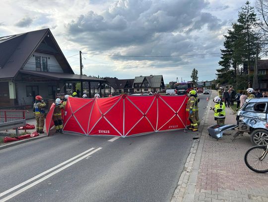 Tragiczny finał przejażdżki. 31-letni motocyklista zginął w zderzeniu z osobówką [FOTO]