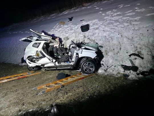 Tragiczny wypadek na krajowej pięćdziesiątce. Dwie osoby zginęły w zderzeniu Dacii z Porsche