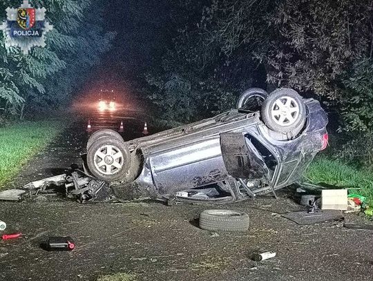 Tragiczny wypadek o poranku. 34-letni kierowca audi zginął po dachowaniu