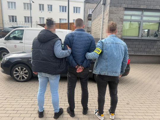 Transportowcy oszukali klientów na milion euro. Towary trafiały do magazynu kolegi