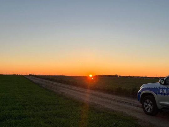 Trzech nastolatków próbowało wdrapać się na turbinę wiatrową. Chcieli nagrać na niej rolkę