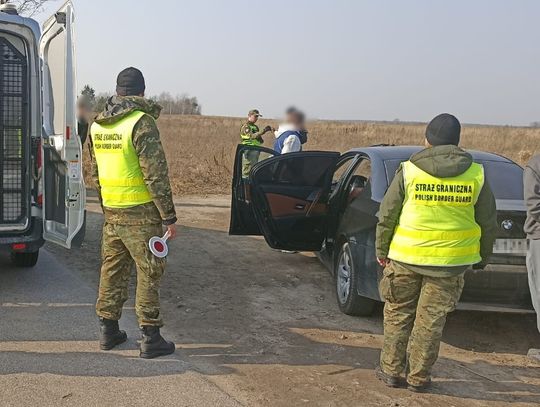 Trzech obywateli Ukrainy przewoziło Afgańczyków przez Polskę. Zatrzymani po akcji Straży Granicznej