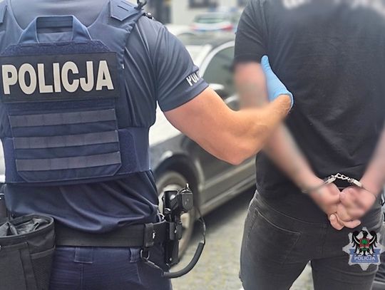 Trzech zatrzymanych do oszustw na wnuczka, prokuratora i policjanta. Odzyskano 150 tysięcy złotych