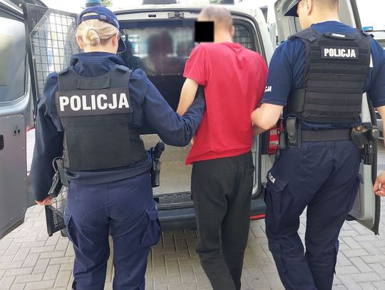 Trzymał nóż i groził własnemu ojcu, że zaraz go zabije. Koszmar w tym domu trwał od dawna